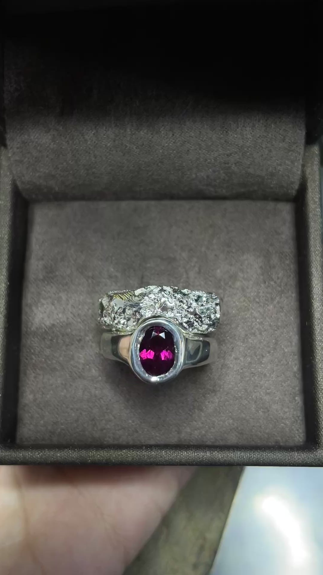 Silver rings with rhodolite garnet